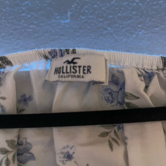 Hollister Blue Floral Backless Romper - Picture 3 of 7